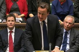 David Cameron veut plus de coupes supplémentaires et menace d’utiliser son veto